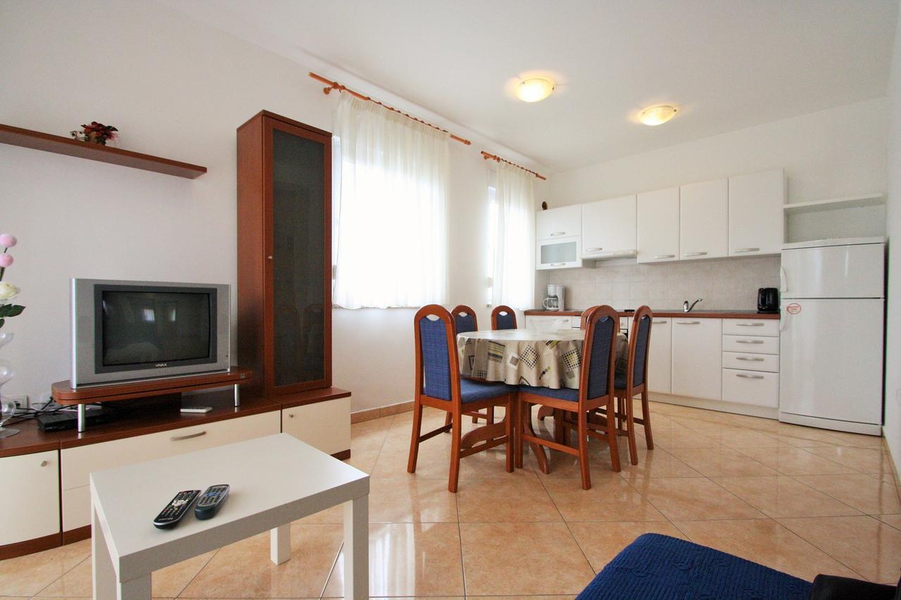 Apartment Bilic With Balcony ポレッチ エクステリア 写真