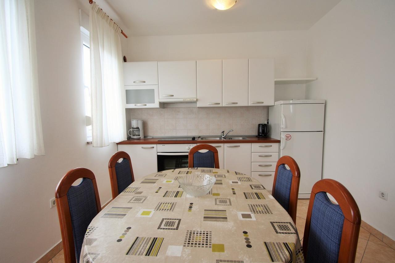 Apartment Bilic With Balcony ポレッチ エクステリア 写真