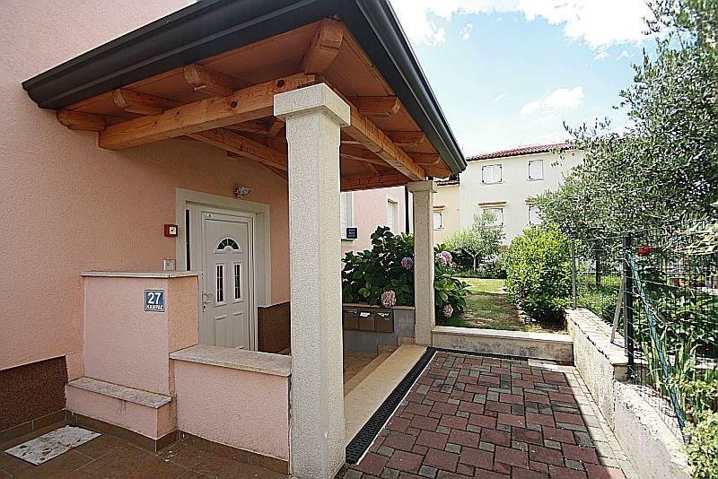 Apartment Bilic With Balcony ポレッチ エクステリア 写真