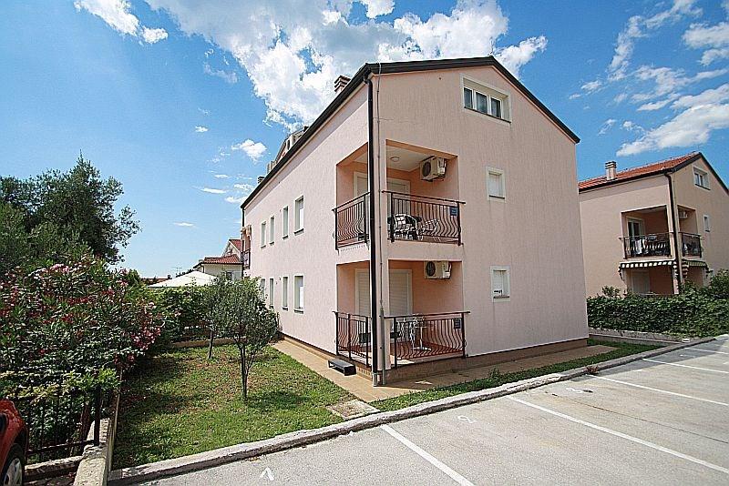 Apartment Bilic With Balcony ポレッチ エクステリア 写真